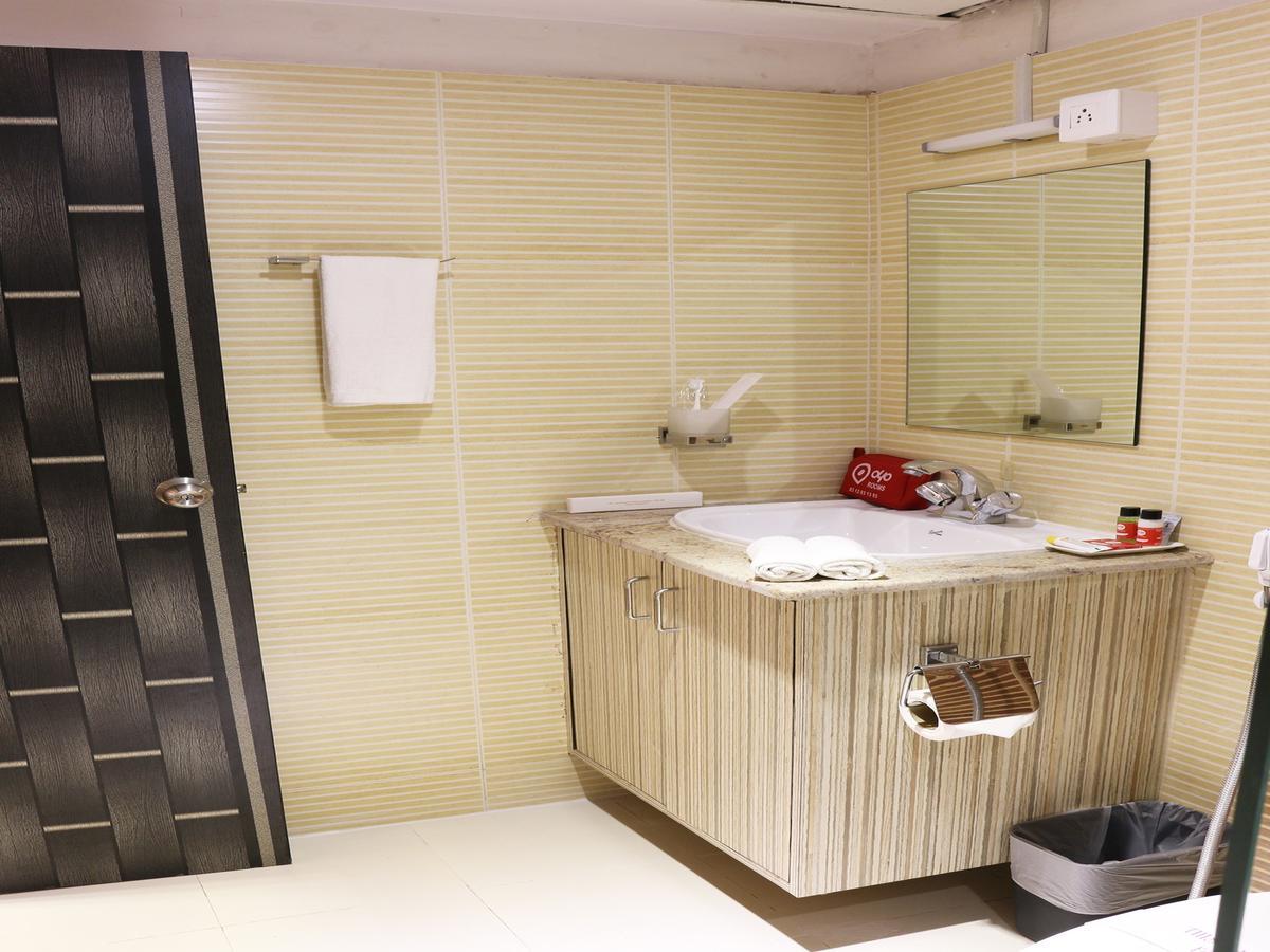 Oyo 662 Hotel Comfotel コルカタ エクステリア 写真