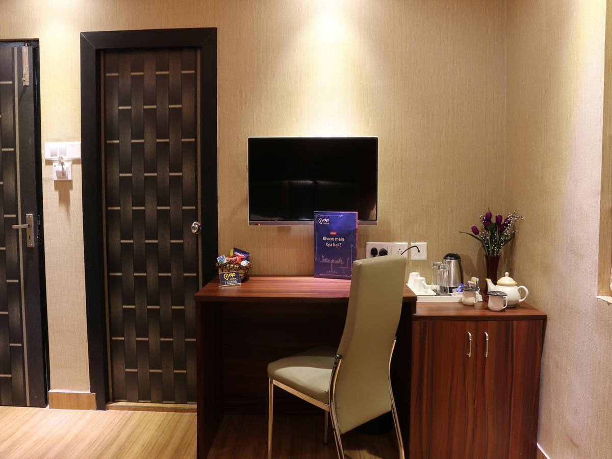 Oyo 662 Hotel Comfotel コルカタ エクステリア 写真